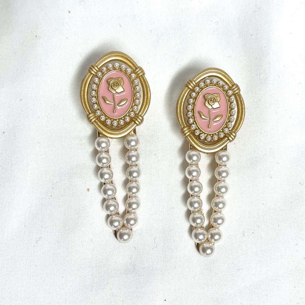 Hair accessories , NIP, Vintage style, lite weight, Gold & Pink Pearl Barrett
